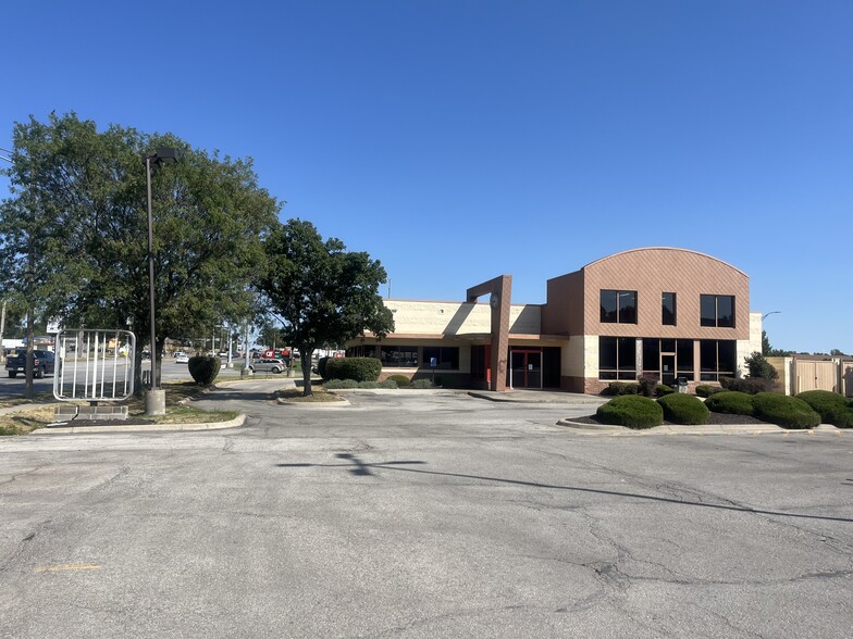 16703 E 23rd St S, Independence, MO for sale - Building Photo - Image 2 of 4