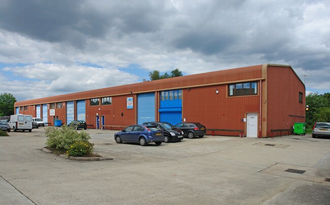 Plus de détails pour Blacknest Rd, Alton - Bureau à louer