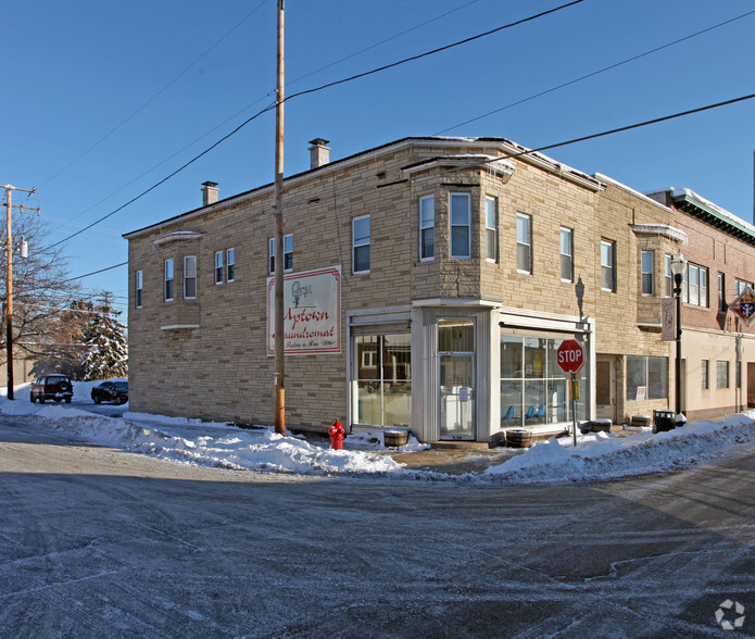 2324 63rd St, Kenosha, WI à vendre - Photo principale - Image 1 de 1