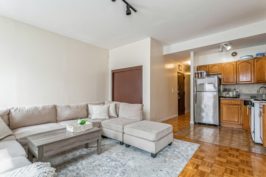 2150 Fifth Ave, New York, NY for sale - Interior Photo - Image 3 of 30
