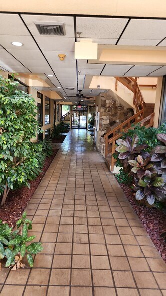 10235 W Sample Rd, Coral Springs, FL for lease - Interior Photo - Image 3 of 19