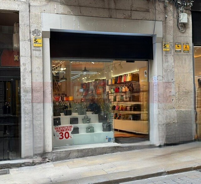 Commerce de détail dans Barcelone, Barcelona à louer - Photo principale - Image 1 de 2
