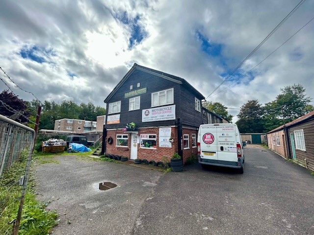 2 Palmers Yard, Newbury for lease - Building Photo - Image 1 of 1