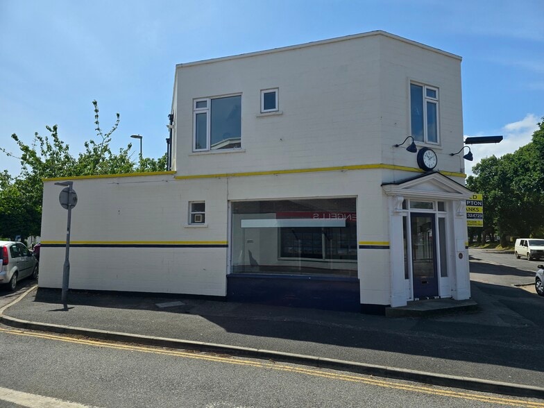 23-25 Old Milton Rd, New Milton for lease - Building Photo - Image 2 of 7