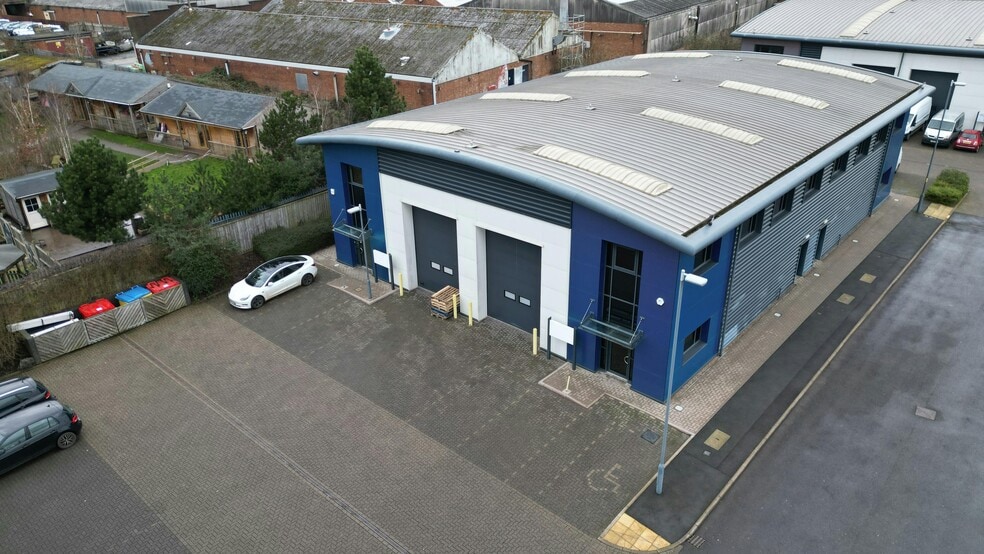 Blackhorse Rd, Exhall for lease - Building Photo - Image 2 of 11