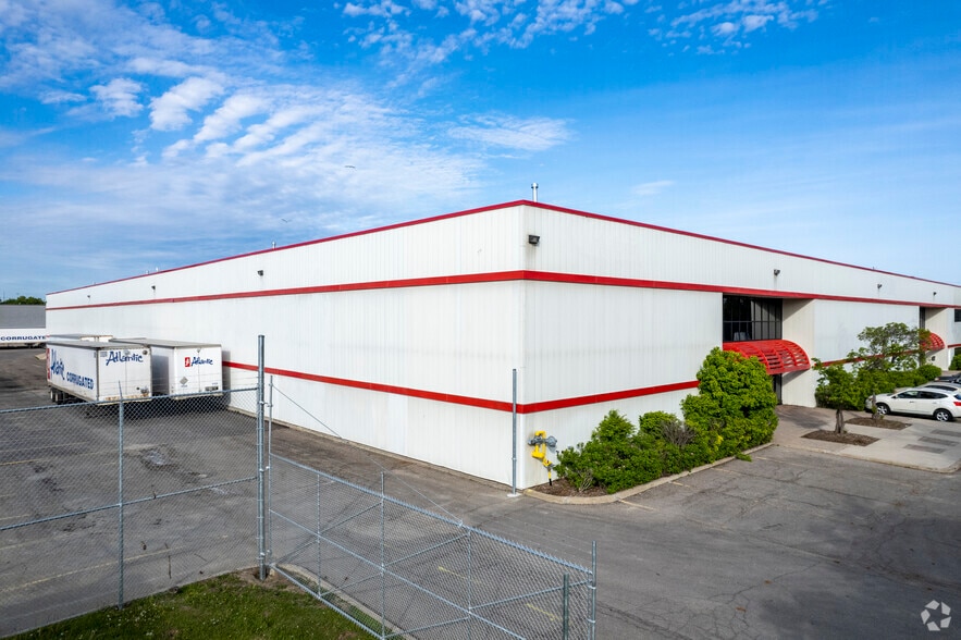 1 Woodslea Rd, Brampton, ON for lease - Building Photo - Image 2 of 3