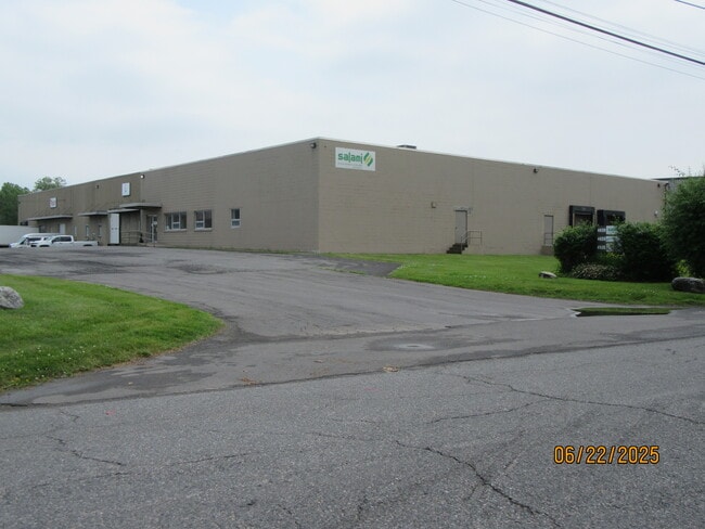 More details for 4628-4632 Crossroads Park Dr, Liverpool, NY - Industrial for Lease