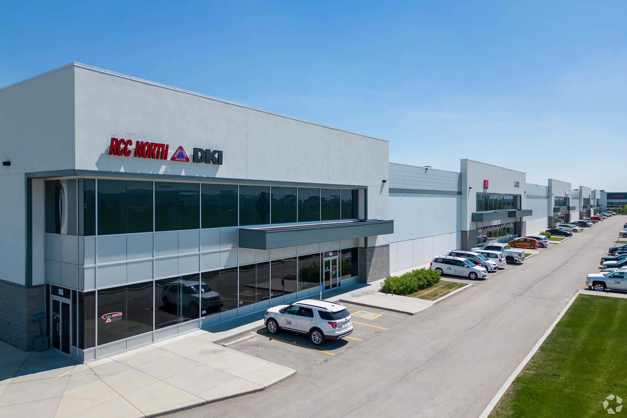 1610 104th Ave NE, Calgary, AB for lease Primary Photo- Image 1 of 8