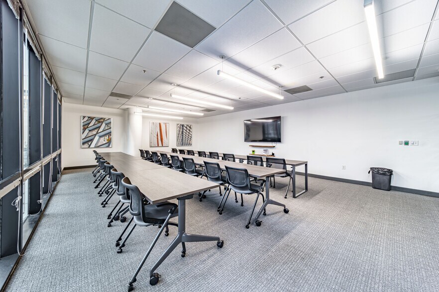 500 N Central Expy, Plano, TX à louer - Photo du bâtiment - Image 3 de 83