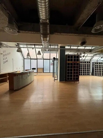 5 Rue Aumont-Thiéville, Paris à louer - Photo du bâtiment - Image 2 de 15