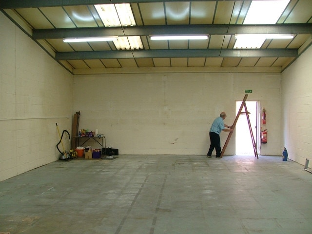 Leatherhead Rd, Chessington for lease - Building Photo - Image 1 of 2