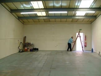 More details for Leatherhead Rd, Chessington - Industrial for Lease