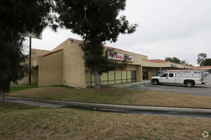 2246-2270 S Mountain Ave, Ontario, CA for lease - Building Photo - Image 1 of 2