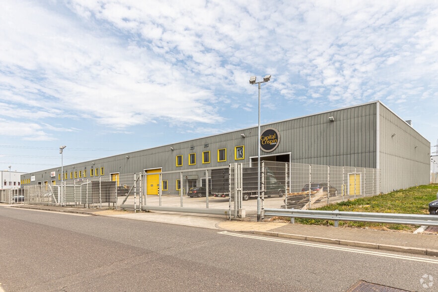 Armada Way, London for lease - Building Photo - Image 2 of 4