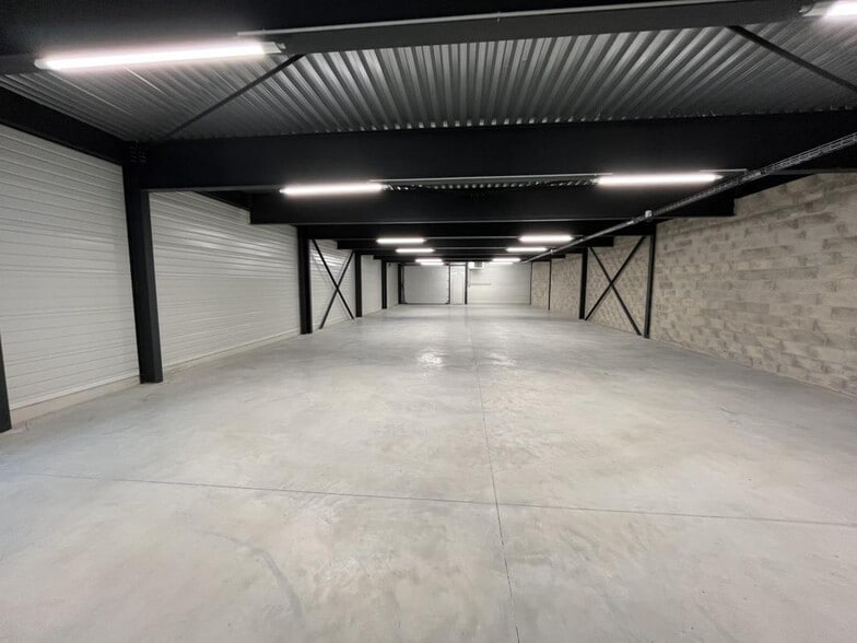 Industrial in Gennevilliers for lease - Interior Photo - Image 2 of 26