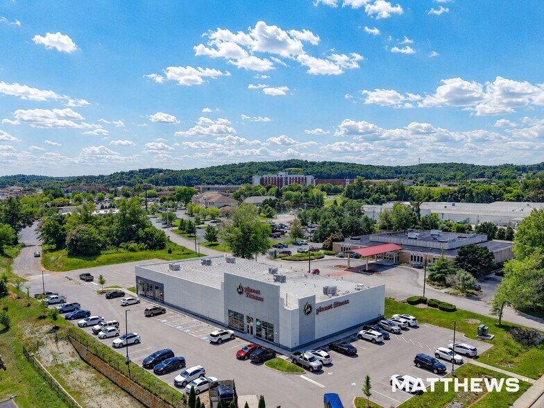 7530 Thunder Ln, Powell, TN à vendre - Photo principale - Image 1 de 4