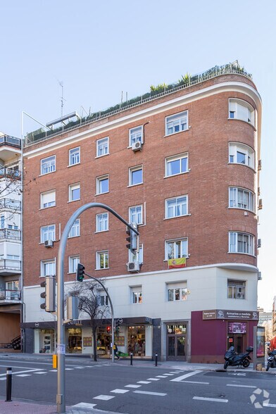 Calle López Hoyos, 76, Madrid, Madrid à louer - Photo du bâtiment - Image 3 de 3