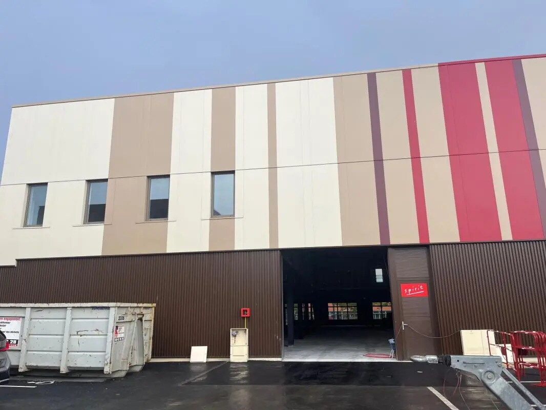 17 Avenue Des Louvresses, Gennevilliers à louer Photo du bâtiment- Image 1 de 16