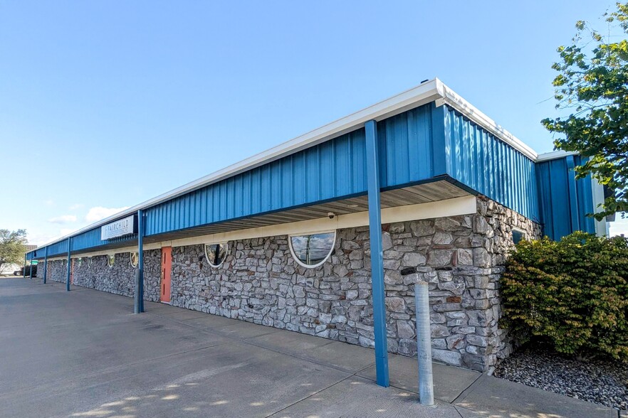 3705 Transportation Dr, Fort Wayne, IN for lease - Building Photo - Image 1 of 3