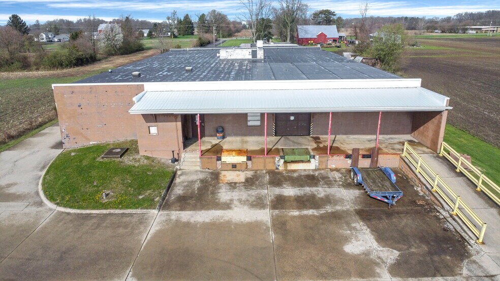 4220 Springfield-Jamestown Rd, Springfield, OH for lease - Building Photo - Image 2 of 19