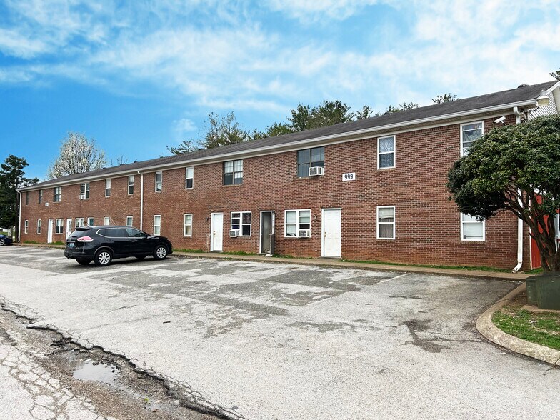 1009 Bryant Way, Bowling Green, KY à vendre - Photo du bâtiment - Image 3 de 11