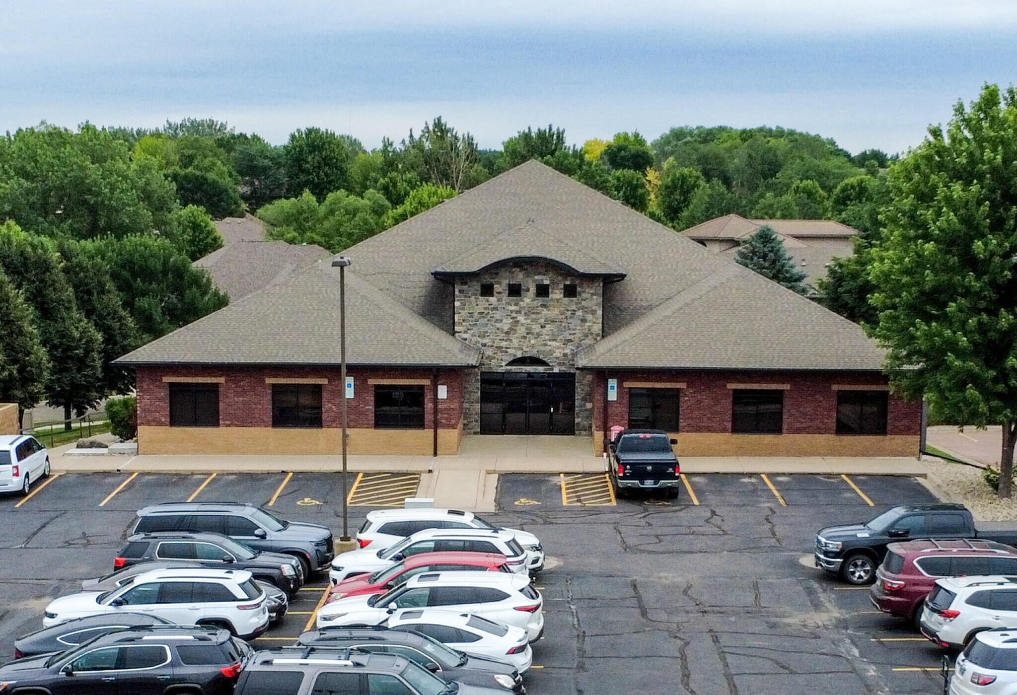5900 S Western Ave, Sioux Falls, SD à vendre Photo du bâtiment- Image 1 de 1