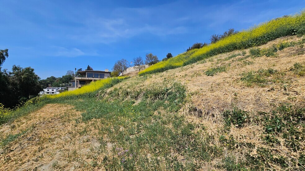 948 Picaacho Dr, La Habra Heights, CA à vendre - Photo du bâtiment - Image 2 de 16