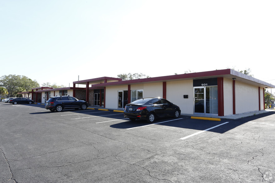 501-527 S Paula Dr, Dunedin, FL for lease - Building Photo - Image 2 of 26