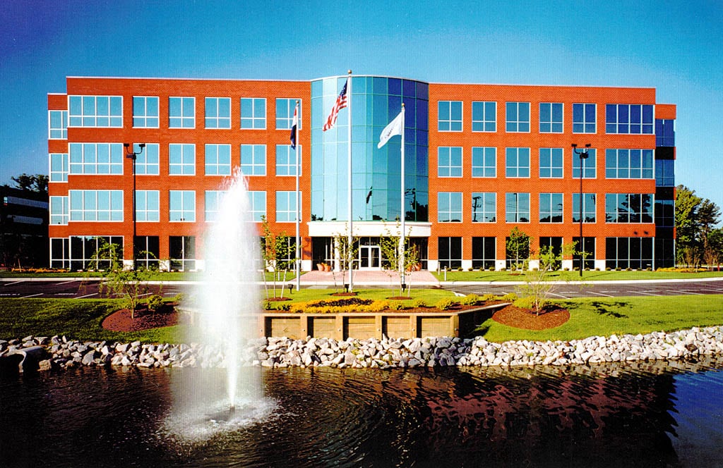 2901 S Lynnhaven Rd, Virginia Beach, VA à louer Photo du bâtiment- Image 1 de 3