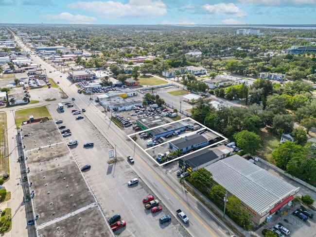 Plus de détails pour 2242/2250 Fowler St – à vendre, Fort Myers, FL