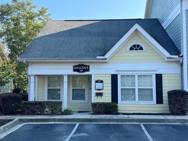 500 W Lanier Ave, Fayetteville, GA à vendre - Photo du bâtiment - Image 3 de 14