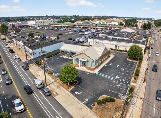 More details for 9100 Blue Grass Rd, Philadelphia, PA - Retail for Lease