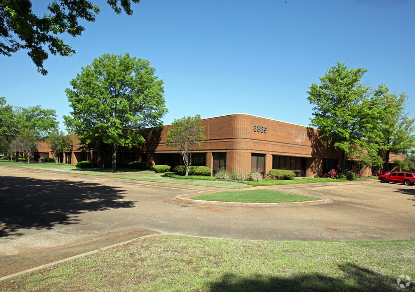 3885 Perkins Rd, Memphis, TN for lease - Primary Photo - Image 1 of 3