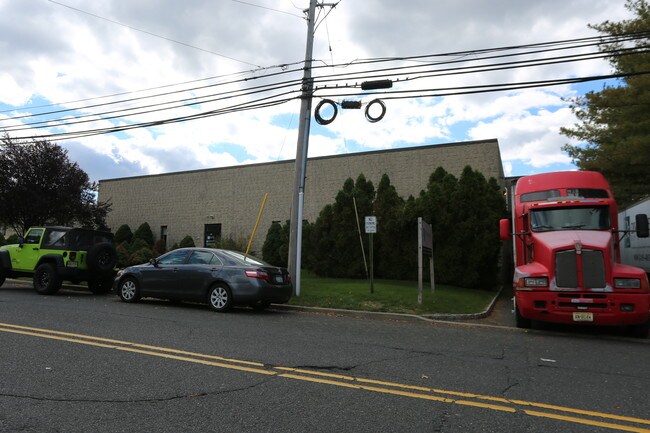 Plus de détails pour 363 Market St, Kenilworth, NJ - Industriel à louer