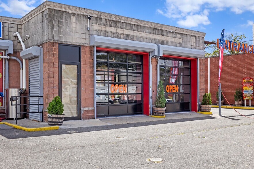 8610 Flatlands Ave, Brooklyn, NY à louer - Photo du bâtiment - Image 3 de 6