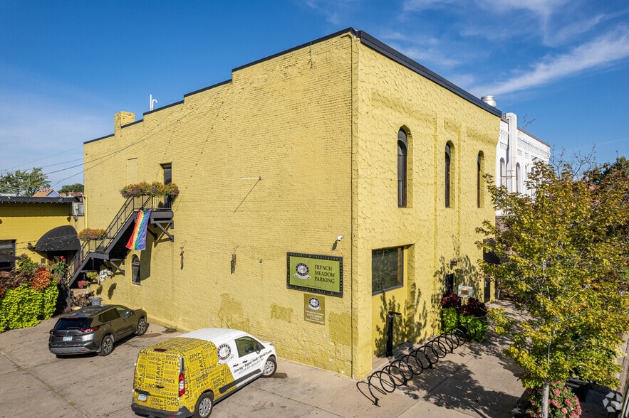 2604 S Lyndale Ave, Minneapolis, MN for sale - Primary Photo - Image 1 of 28