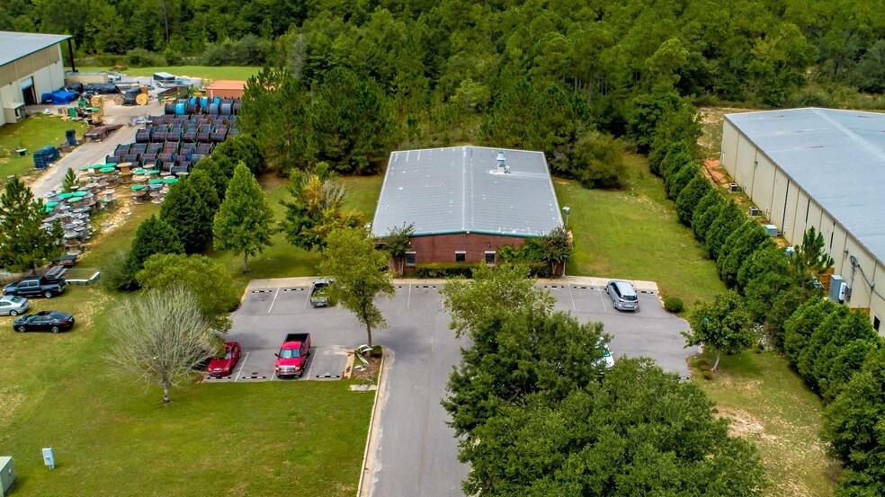 5697 Industrial Blvd, Milton, FL à vendre - Photo du b timent - Image 1 de 1