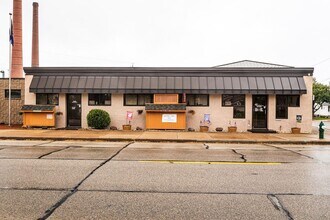 2423 16th St S, La Crosse, WI à louer Photo intérieure- Image 1 de 19