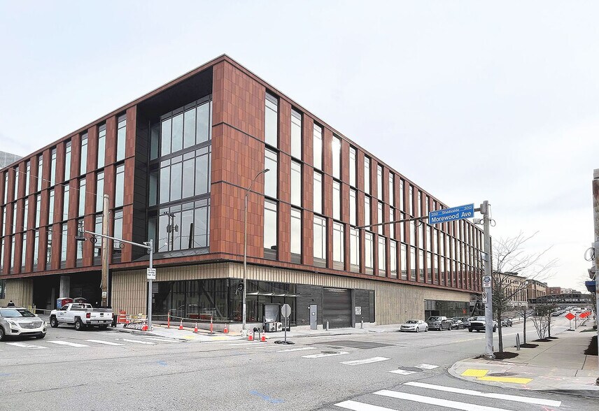 5051 Centre Ave, Pittsburgh, PA à louer - Photo du bâtiment - Image 2 de 3