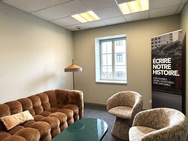 Office in Tassin-la-Demi-Lune for lease - Interior Photo - Image 2 of 7