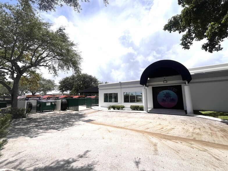 170 NW 20th St, Boca Raton, FL à louer - Photo du bâtiment - Image 3 de 5