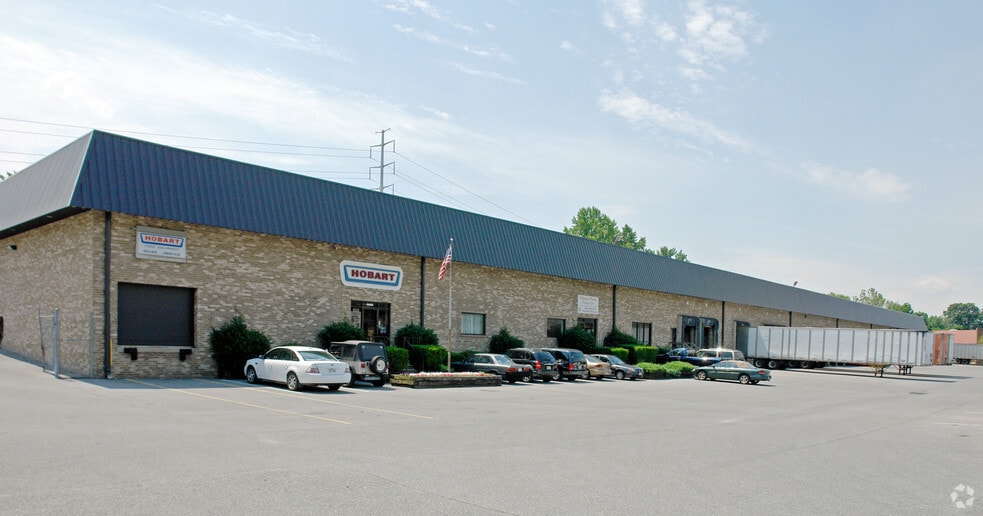 8841-8867 Kelso Dr, Essex, MD for lease - Building Photo - Image 3 of 12