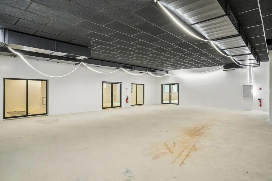 36 Rue Du Chemin Vert, Paris à louer - Photo du bâtiment - Image 3 de 37