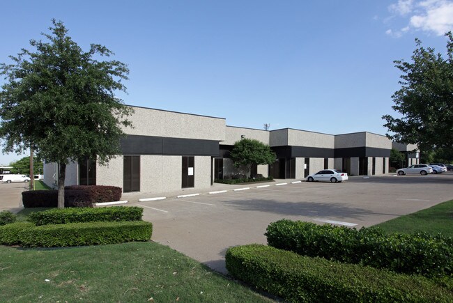 Plus de détails pour 15101-15107 Surveyor Blvd, Addison, TX - Local d'activités à louer