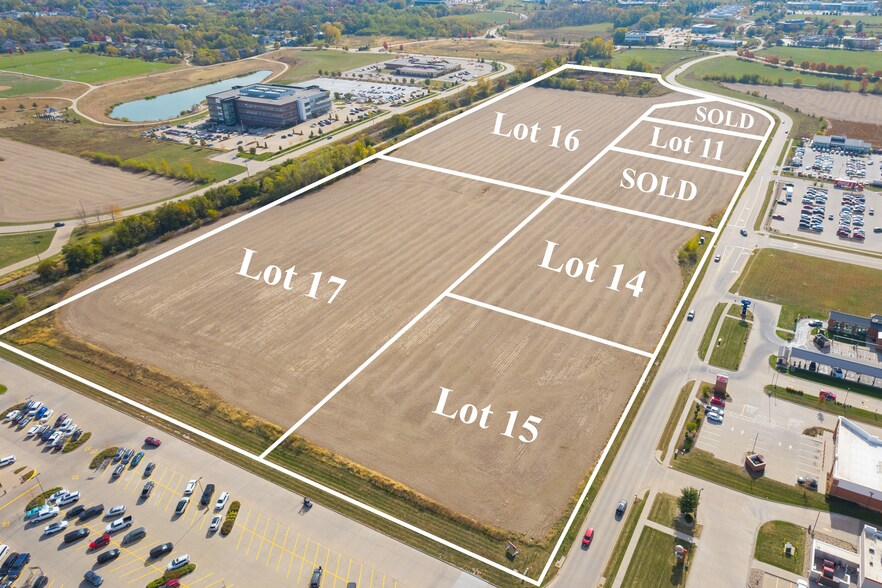 Crosspark Rd, Coralville, IA for sale - Building Photo - Image 2 of 34