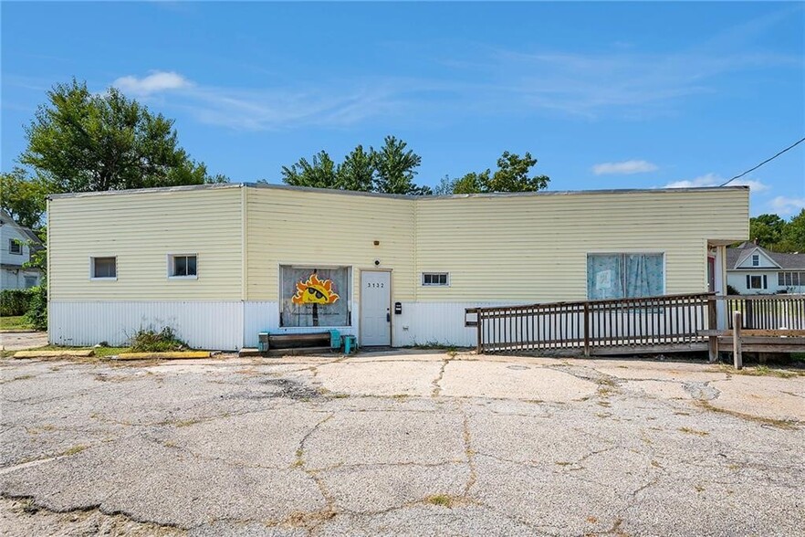 3132 St Joseph Ave, Saint Joseph, MO for sale - Building Photo - Image 1 of 7