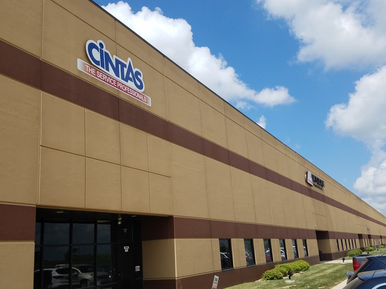 1300 SE Little Beaver Dr, Grimes, IA for lease - Building Photo - Image 3 of 25