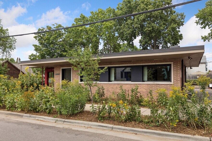 901 NE 23rd Ave, Saint Anthony, MN à vendre - Photo du bâtiment - Image 2 de 44