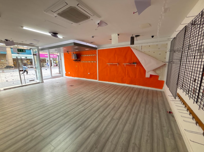 129-133 High St, Perth à vendre Photo intérieure- Image 1 de 2