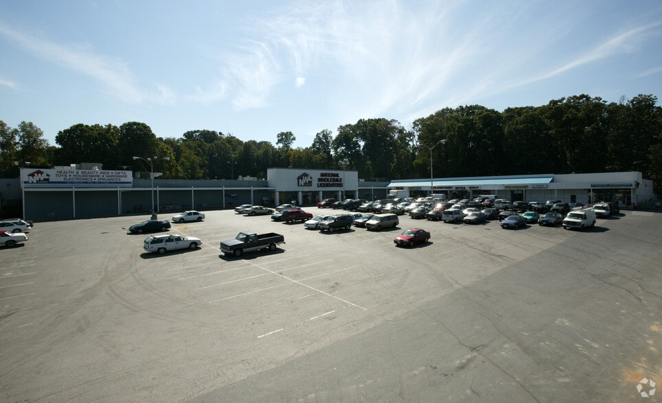 1501-1535 University Blvd, Hyattsville, MD for lease - Building Photo - Image 2 of 10